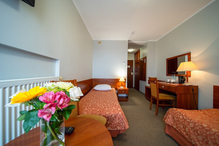 Room 21 of 50