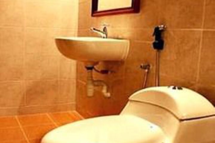 Clean Restrooms