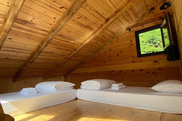 Room 5 of 28