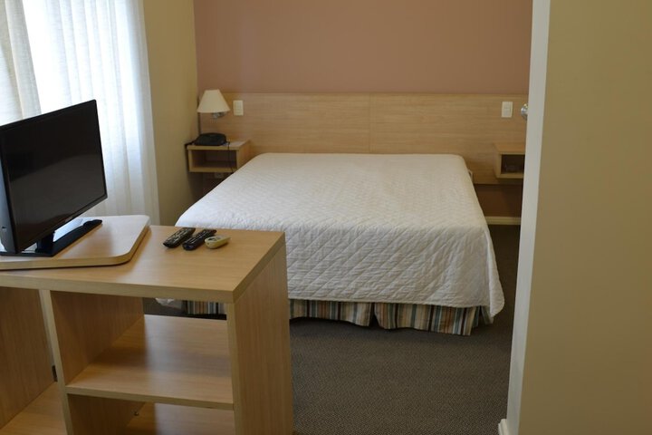 Room 10 of 46