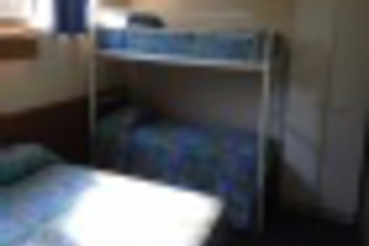 Room 27 of 144