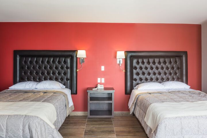 Room 10 of 31