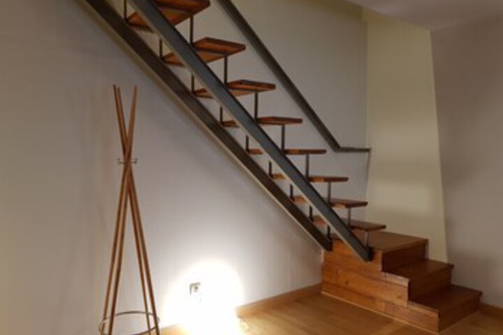 Room 10 of 28