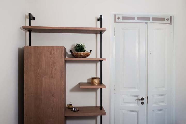 Room 14 of 183