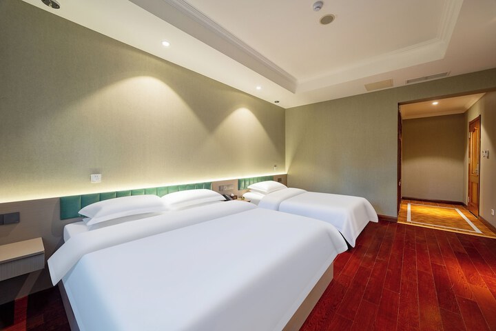 Room 17 of 48