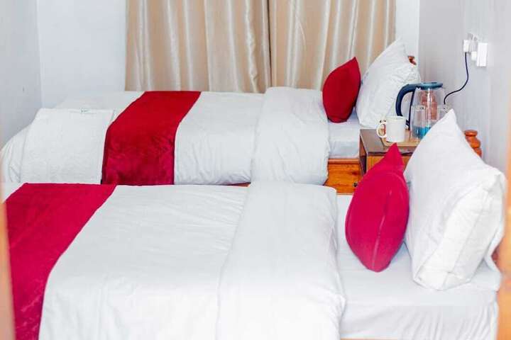 Room 7 of 33