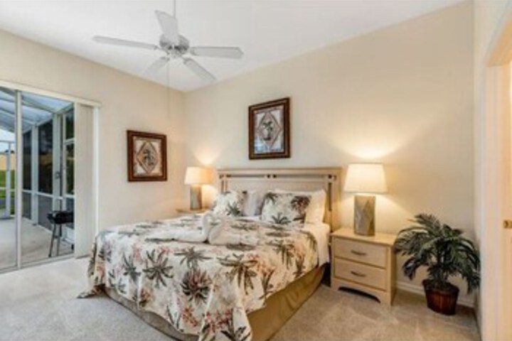 Room 40 of 48