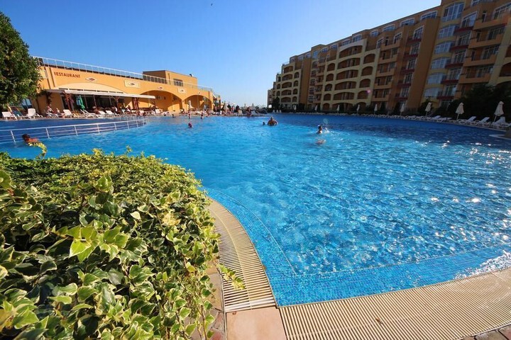 Pool 34 of 65