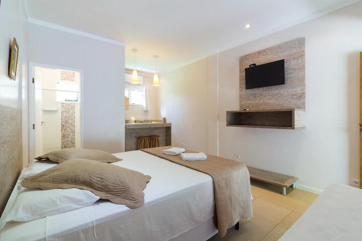 Room 14 of 36