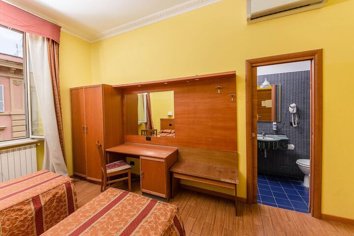 Room 30 of 35