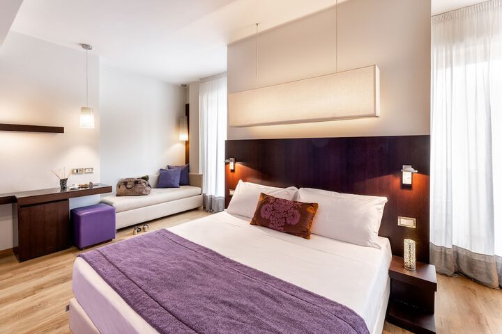 Room 32 of 62