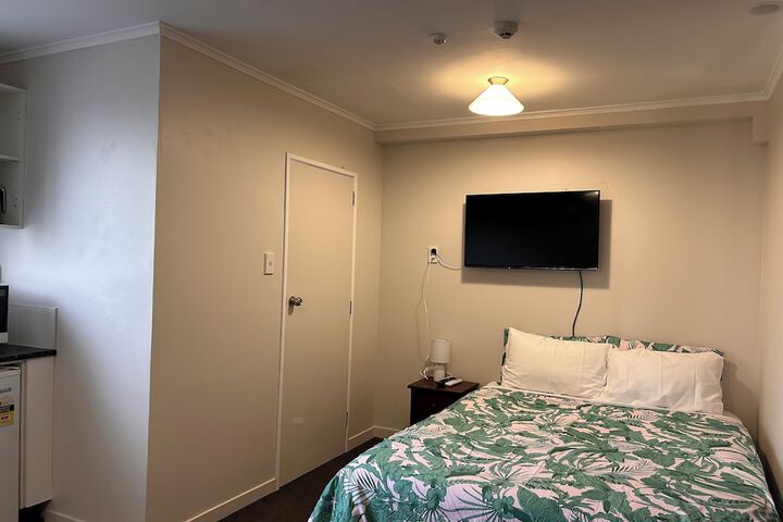 Room 19 of 81