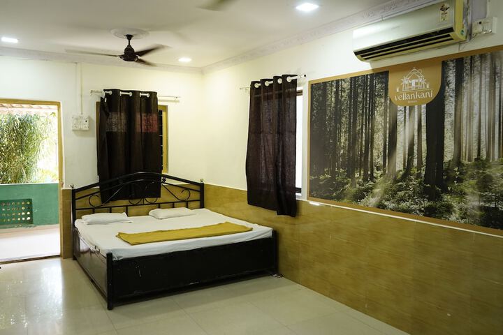 Room 10 of 17