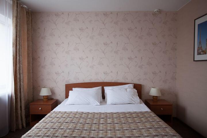 Room 82 of 102