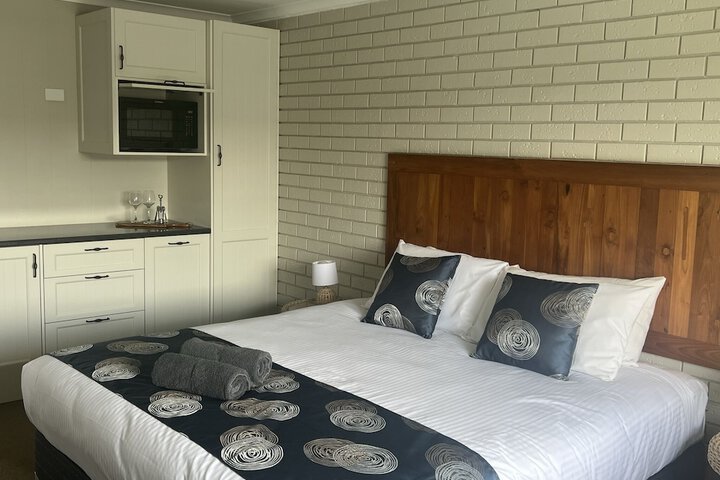 Room 5 of 50