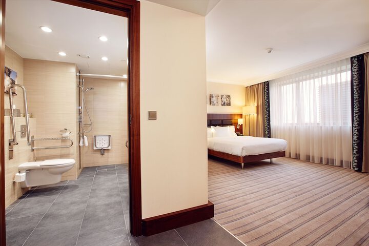 Room 13 of 49