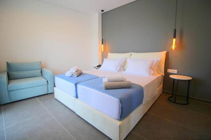 Room 8 of 38