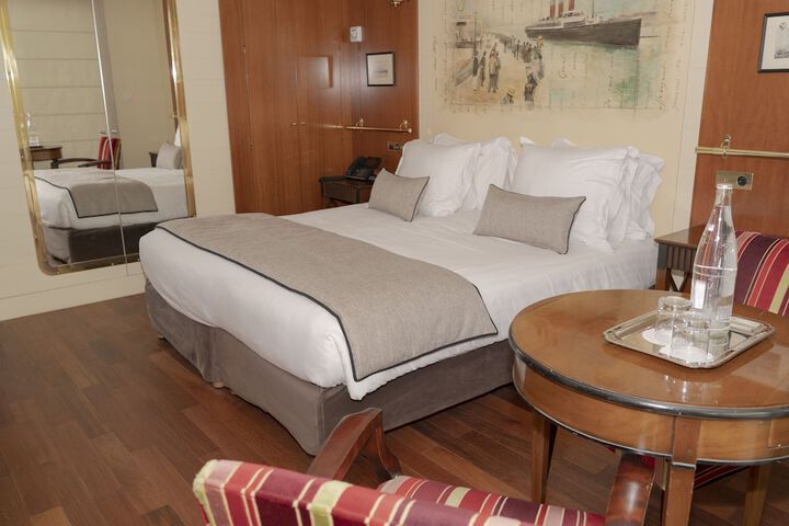 Room 8 of 37