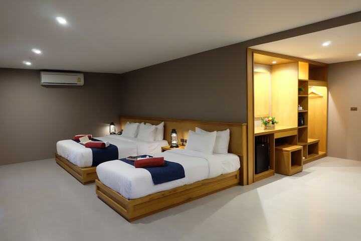 Room 13 of 45