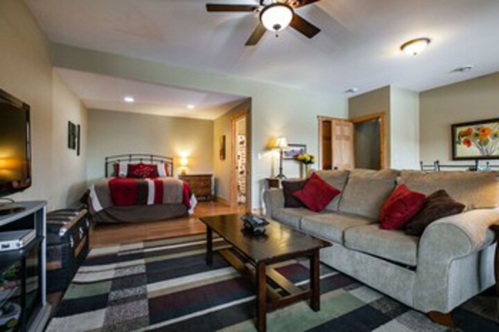 Room 2 of 18