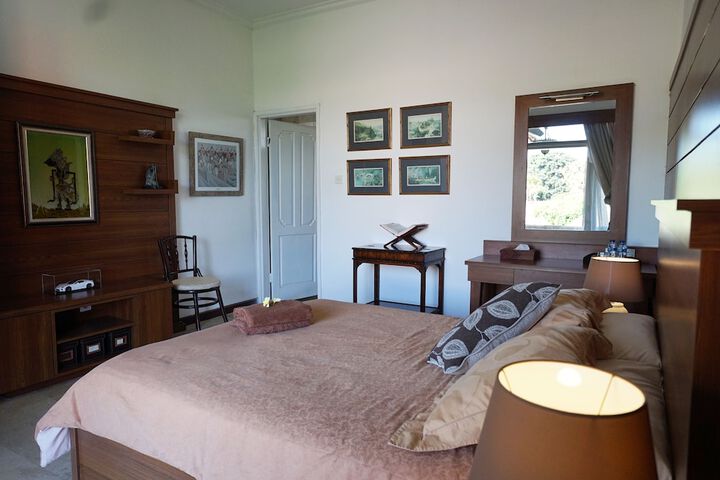 Room 3 of 12
