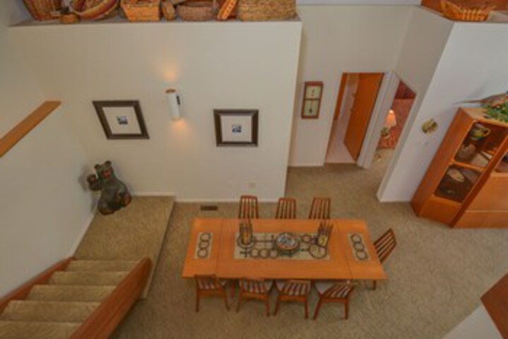 Room 9 of 28