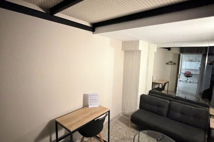 Room 42 of 86