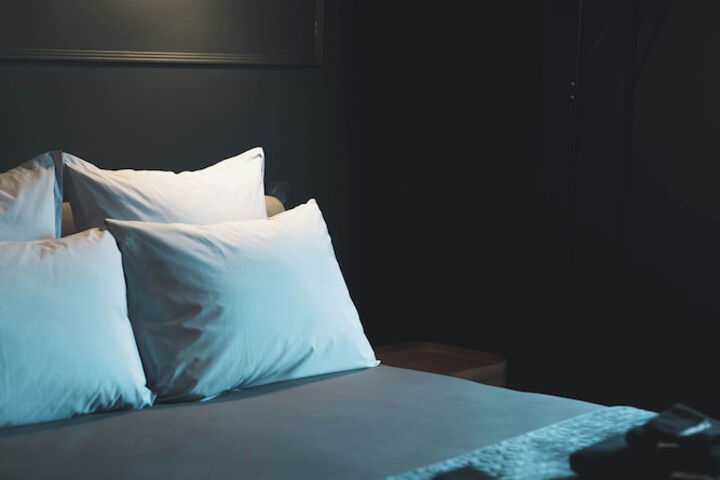 Room 15 of 28
