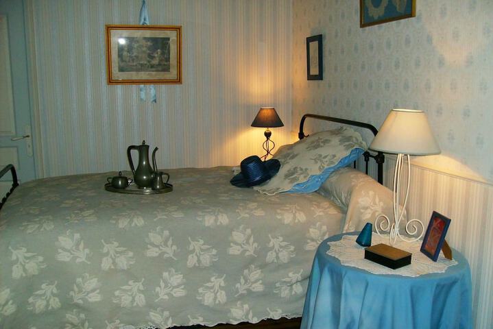 Room 11 of 40