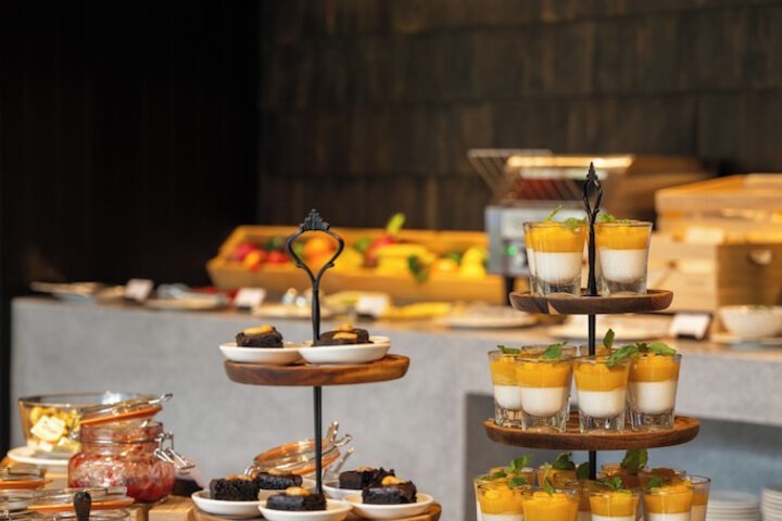 Dining 126 of 150