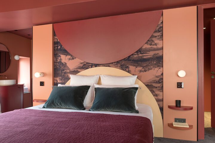 Room 202 of 285