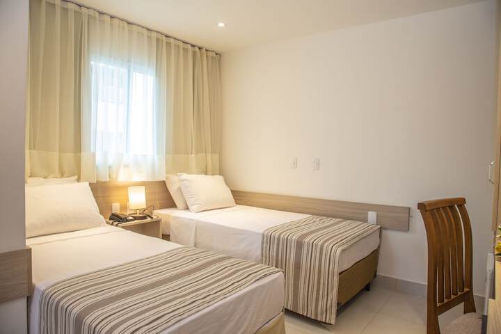 Room 8 of 34