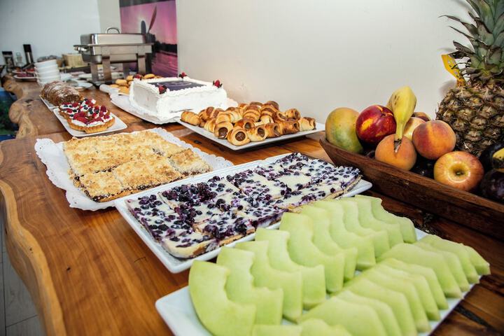Dining 60 of 70