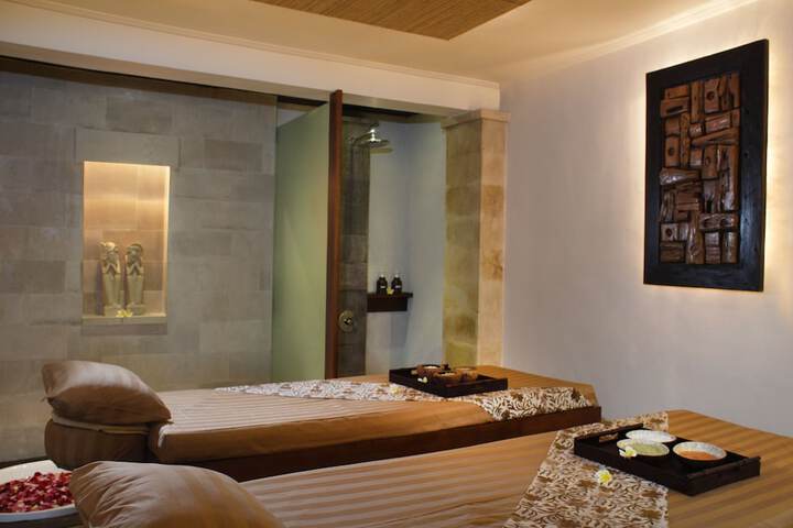 Room 27 of 48