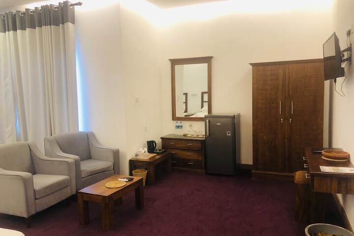 Room 17 of 85