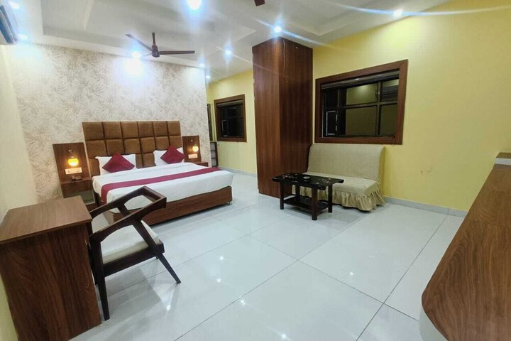 Room 20 of 32