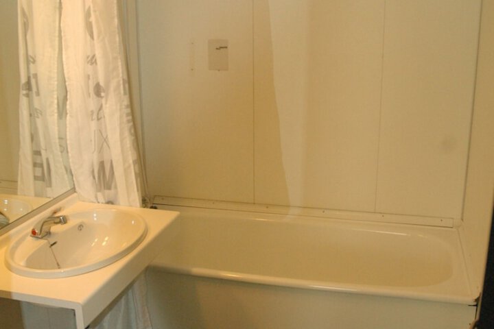 Room 11 of 24