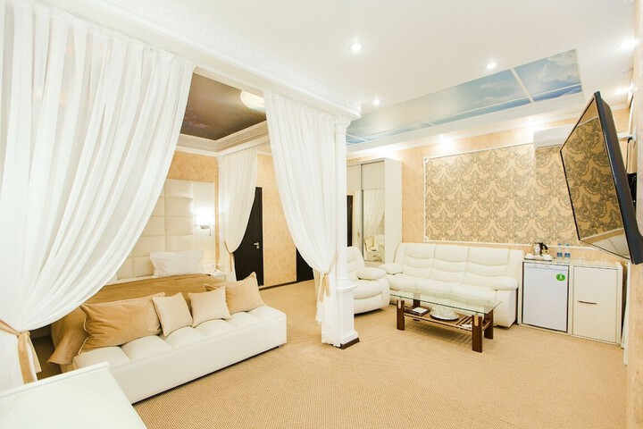 Room 45 of 82