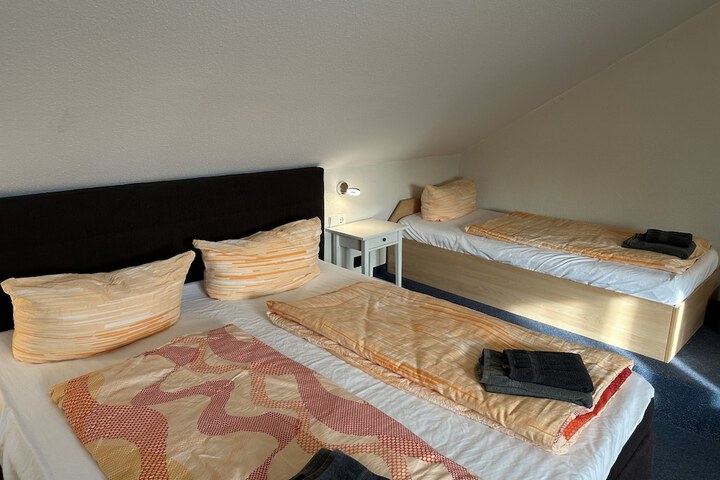 Room 66 of 109
