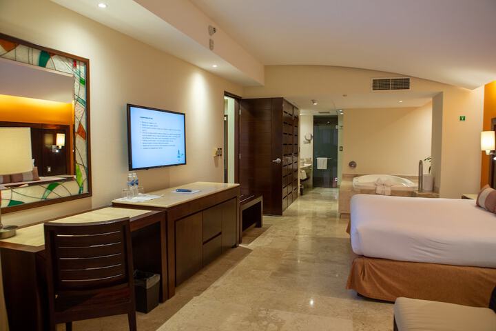 Room 3 of 56