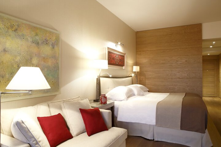 Room 2 of 44