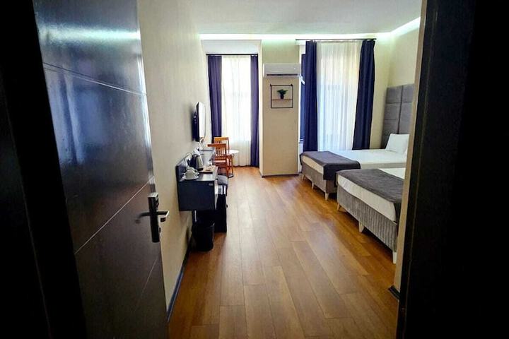 Room 137 of 204