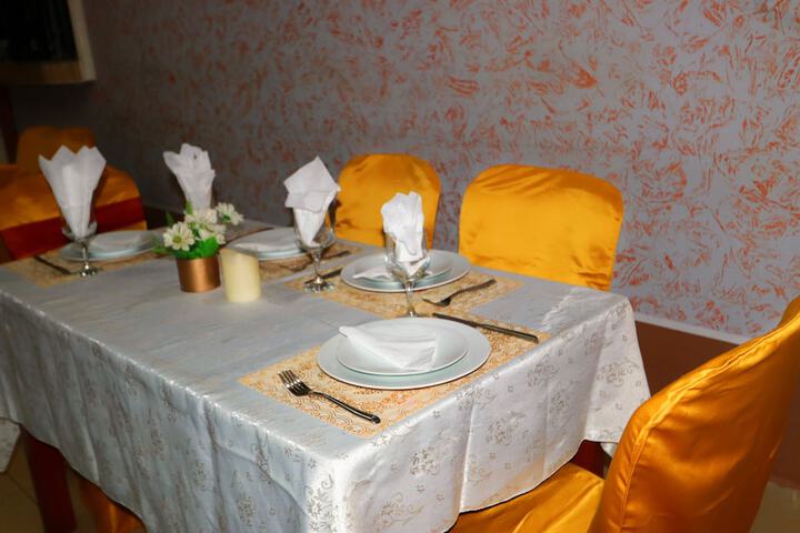 Dining 91 of 101