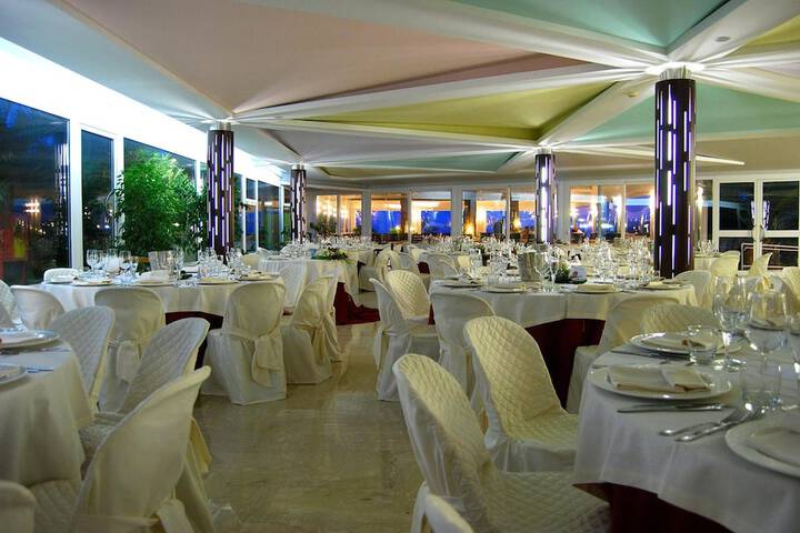 Ballroom/Hall 43 of 66