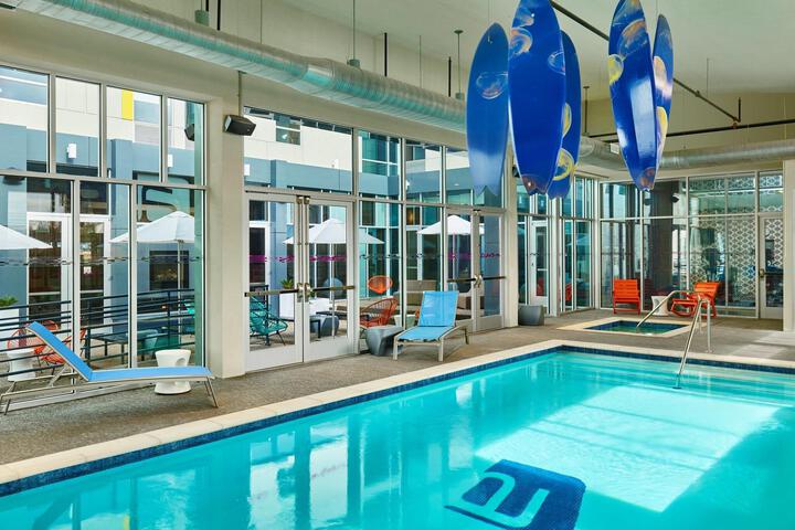 Hotel Pool