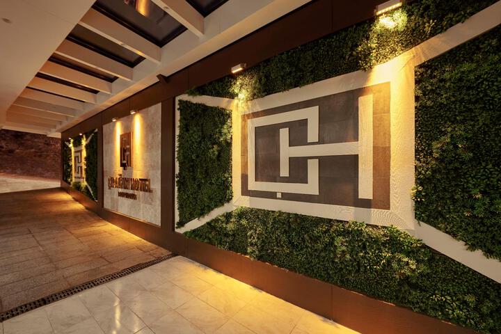 Hotel Interior 9 of 113