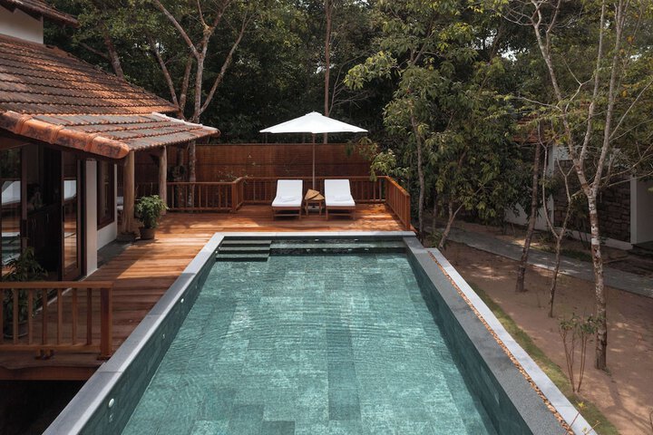 Pool 83 of 185