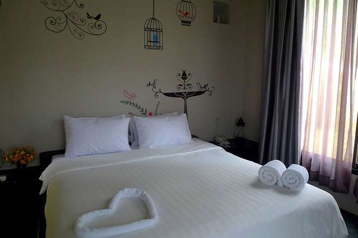 Room 4 of 65