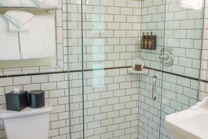 Room 16 of 24