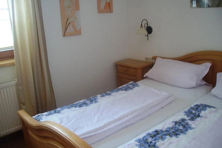 Room 4 of 14